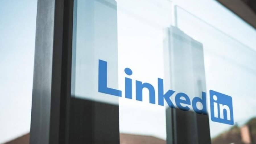 LinkedIn como aliado estratégico de empresas. Foto de inlytics en Unsplash