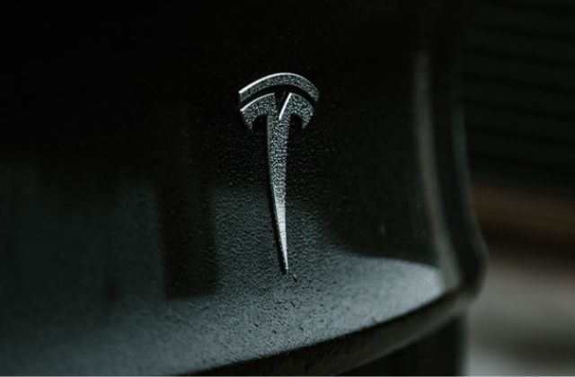 El logotipo de Tesla, camino de ser un mito empresarial