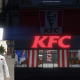 El Coronel Sanders y KFC en Marbella Vice