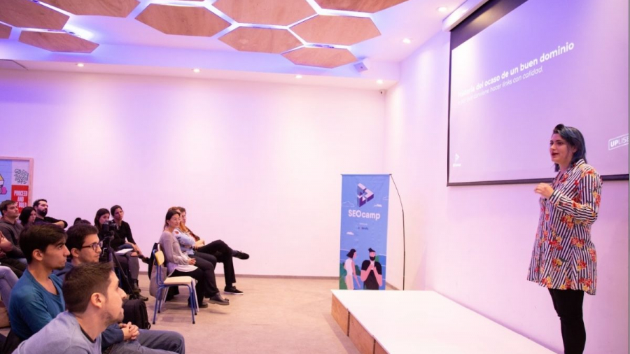 la Agencia Eleven organiza el evento presencial SEOcamp 2022