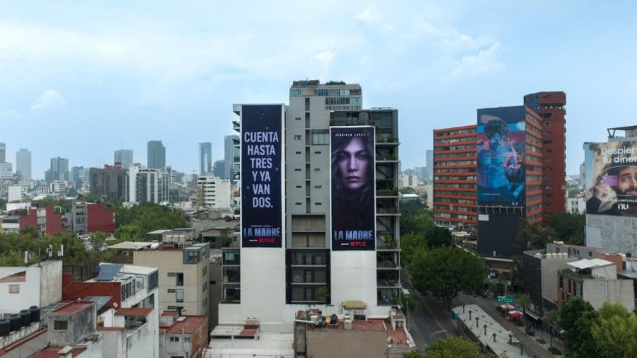 Netflix México estrena la campaña de la película La madre