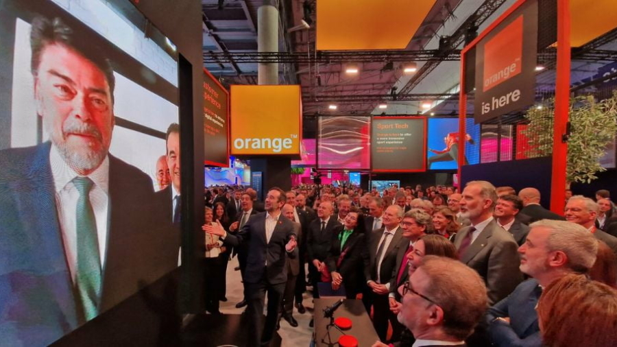 Stand de Orange en el Mobile World Congress Barcelona 2024