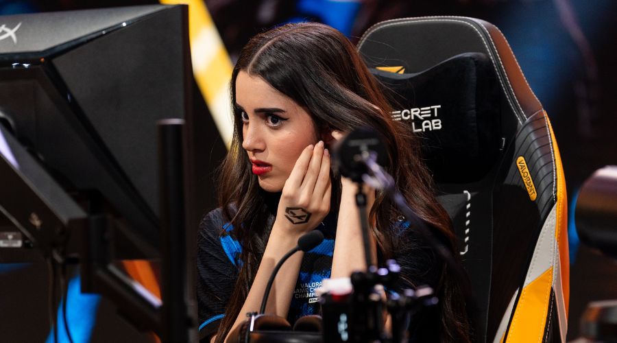 Sarah jugadora del equipo femenino de Valorant de GIANTX