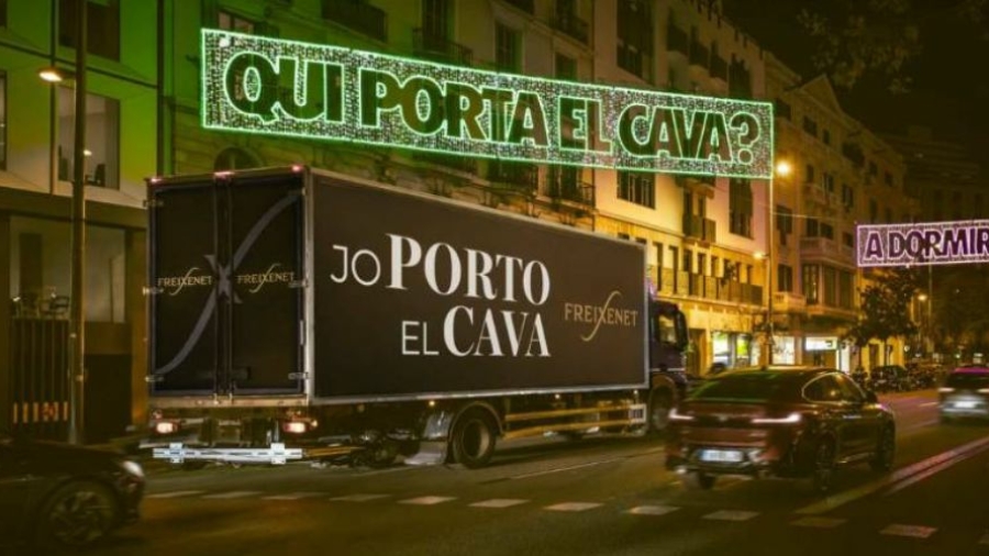 Freixenet activa la acción de street marketing Quién trae el cava