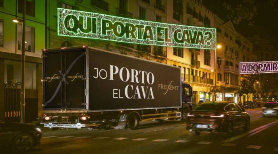 Freixenet activa la acción de street marketing Quién trae el cava
