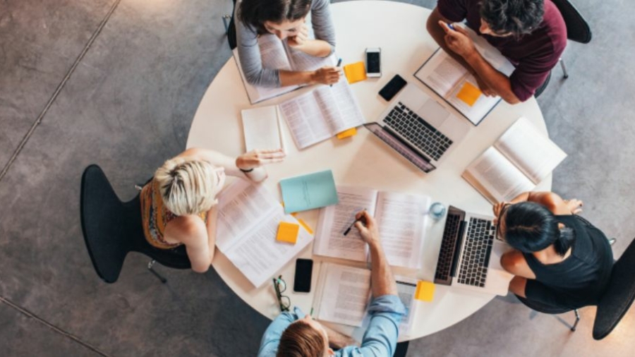 Becas IE-Fundación José Antonio Llorente