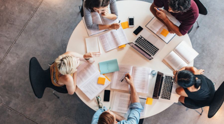 Becas IE-Fundación José Antonio Llorente