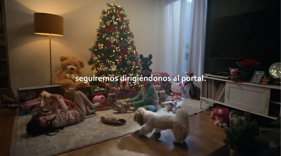 FAMOSA estrena su campaña de Navidad 2025