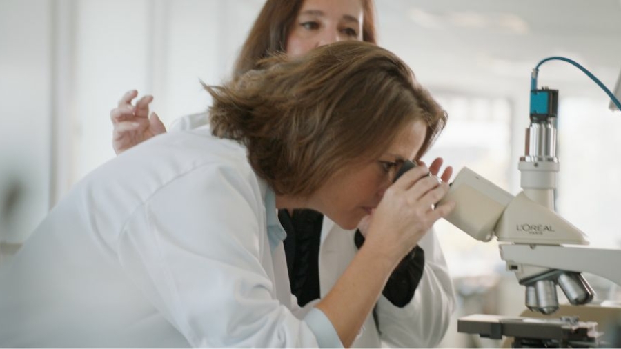 María Casado protagoniza la campaña de L'Oréal París para Revitalift Laser