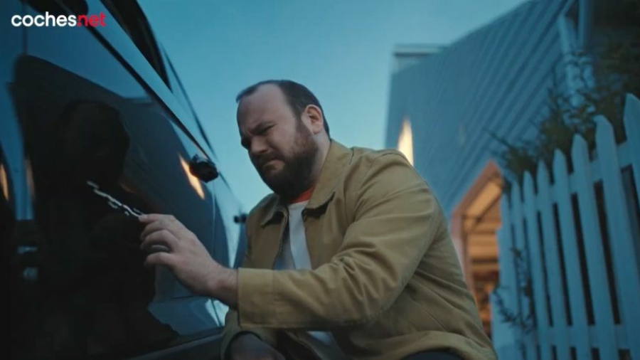 Campaña Donde unos solo ven coches otros vemos algo más de Coches.net