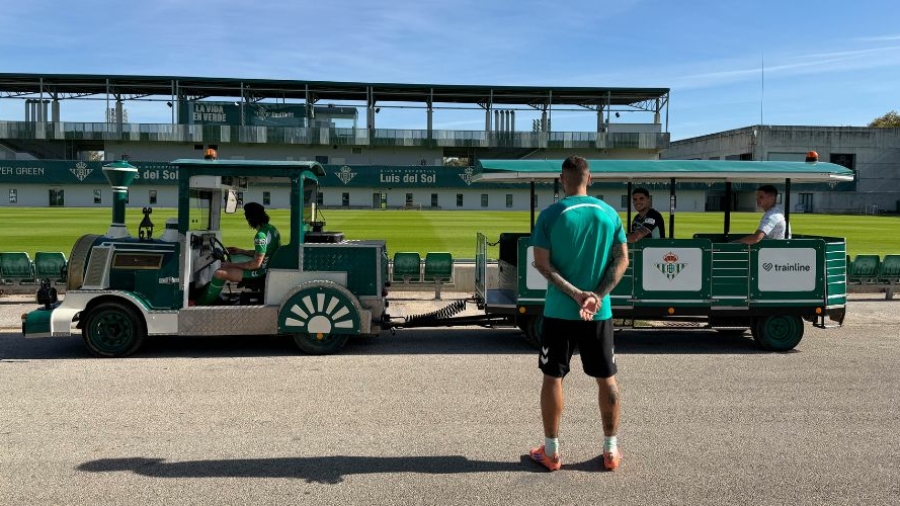 Trainline estrena campaña con jugadores del Real Betis Balompié