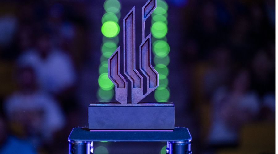 trofeo de la Rising MediaMarket de VALORANT