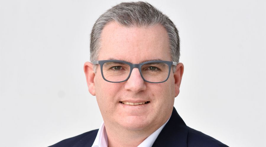 Samuel Vinet es Director de Desarrollo de ESSCA School of Management