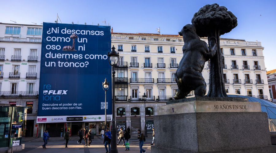 Campaña ReFLEXiona de Flex en la Puerta del Sol de Madrid