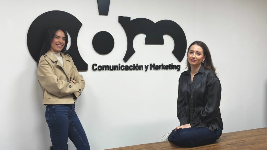 Lorena Aparicio y Claudia Moyano son ejecutivas de cuentas de AOM Comunicación y Marketing