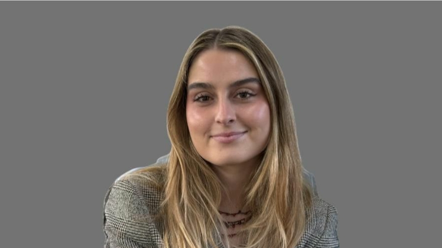 Ana Fernández de la Puente es Directora General del Festival Jóvenes Tocados por la Publicidad 2026