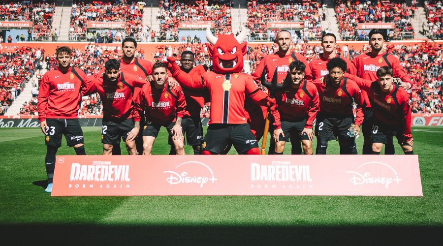 Promoción de la segunda temporada de Daredevil Born Again con el RCD Mallorca