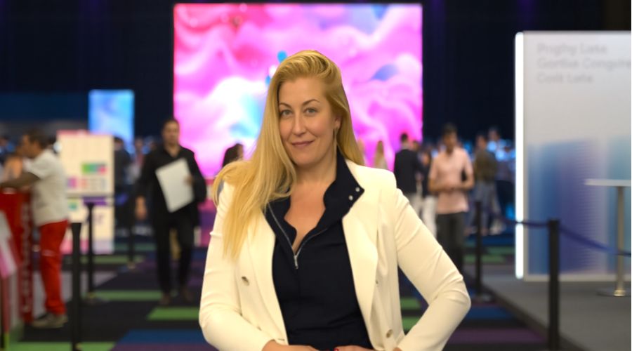 Alezeya Sánchez es Directora del Digital Business World Congress