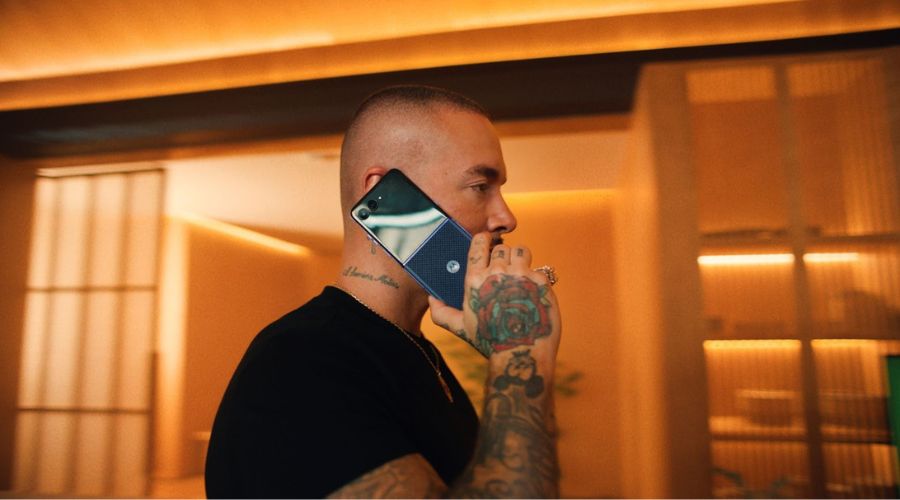 Motorola estrena la campaña Jugamos con J Balvin