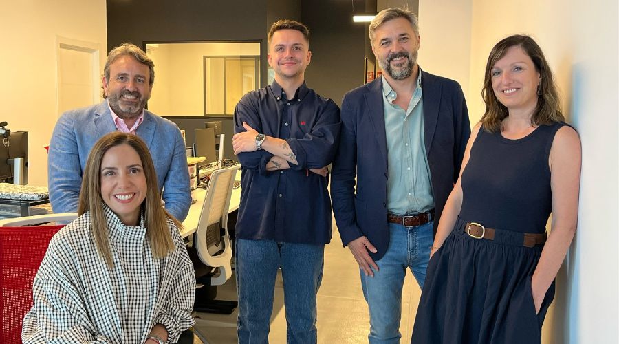 Equipo de Proximia en la oficina de A Coruña