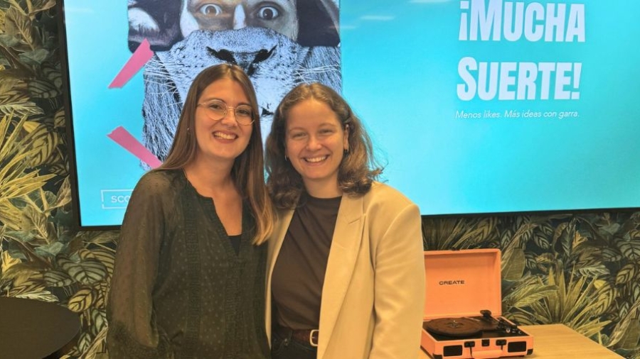 Helena Navarro y Marta Benedito de Penguin Random House