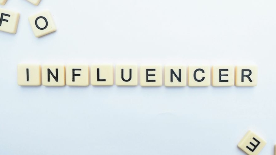 micro versus macro influencer