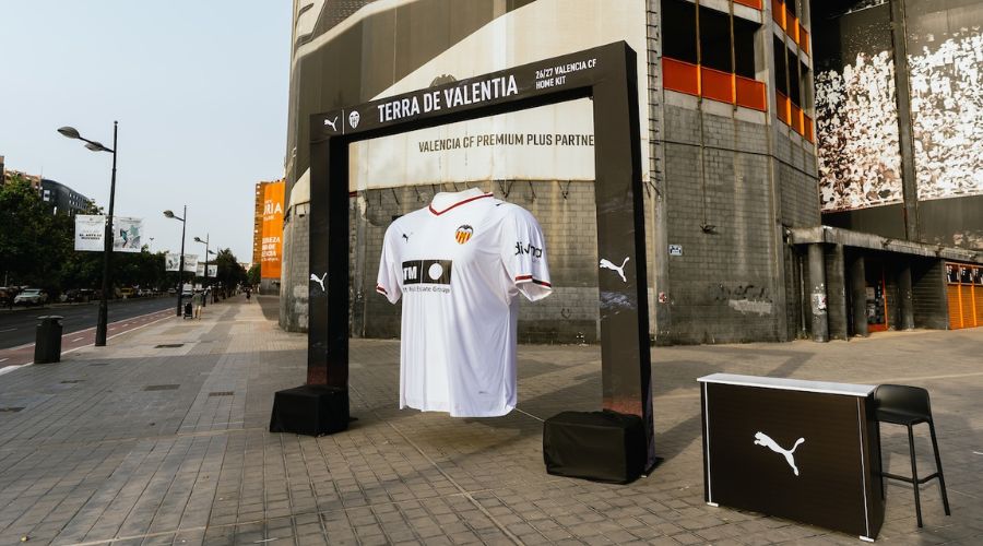 PUMA presenta la equipación Home Kit 2026-2027 del Valencia CF