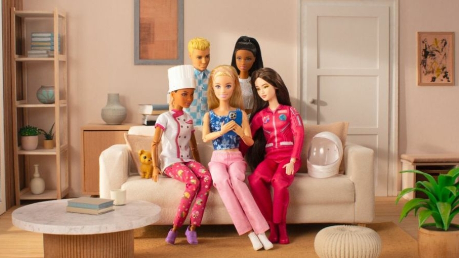 Anuncio de televisión de la campaña Barbie se muda con Fotocasa