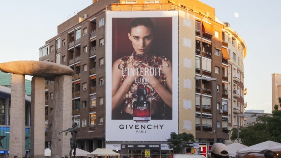 Campaña de lanzamiento de la francia L'Interdit Elixir de Givenchy Beauty