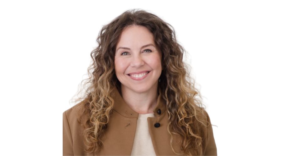 Amy Weisebanch es CMO de Coursera